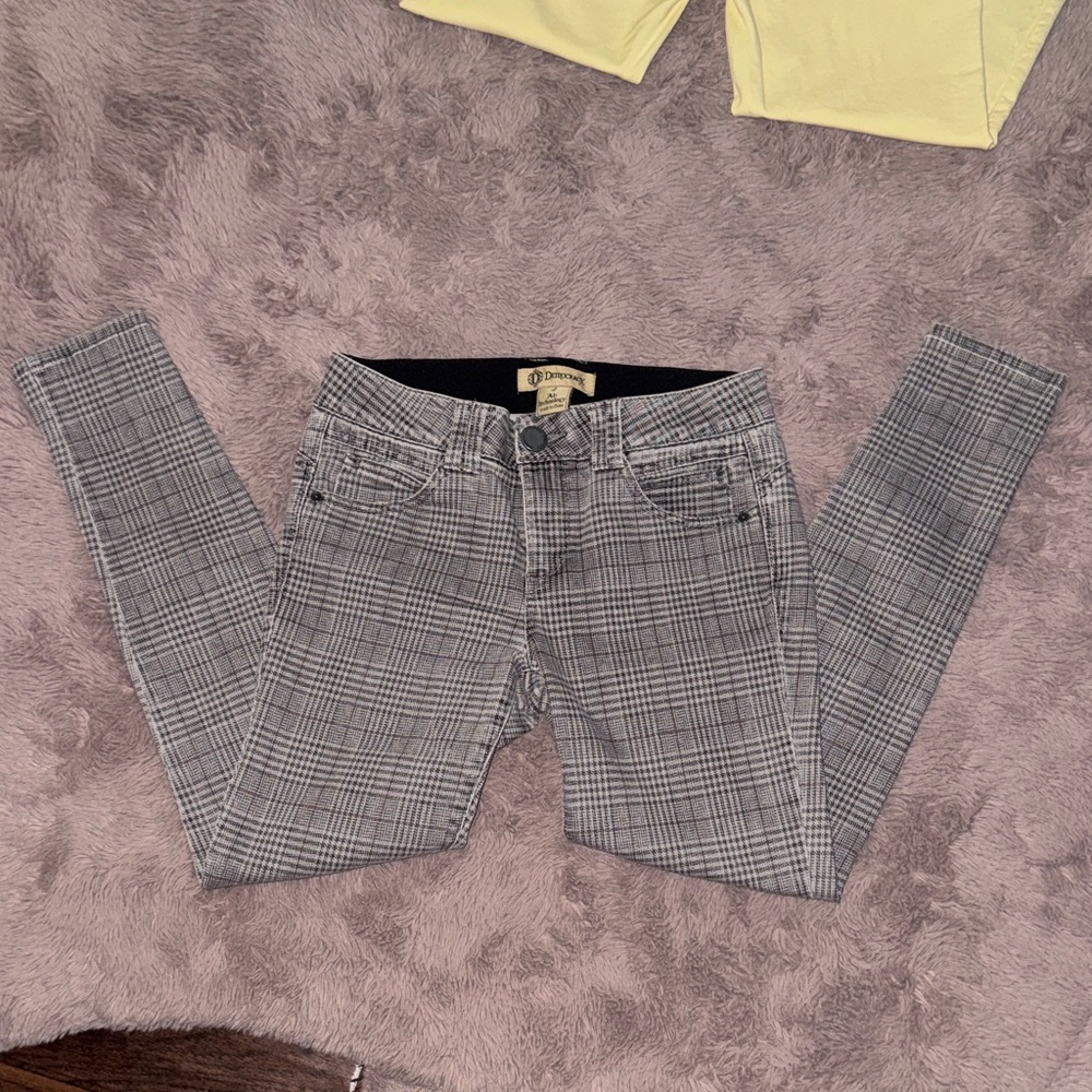 Democracy Black & Gray Plaid womens Pants denim fitted jeans houndstooth size 4 - Picture 4 of 8